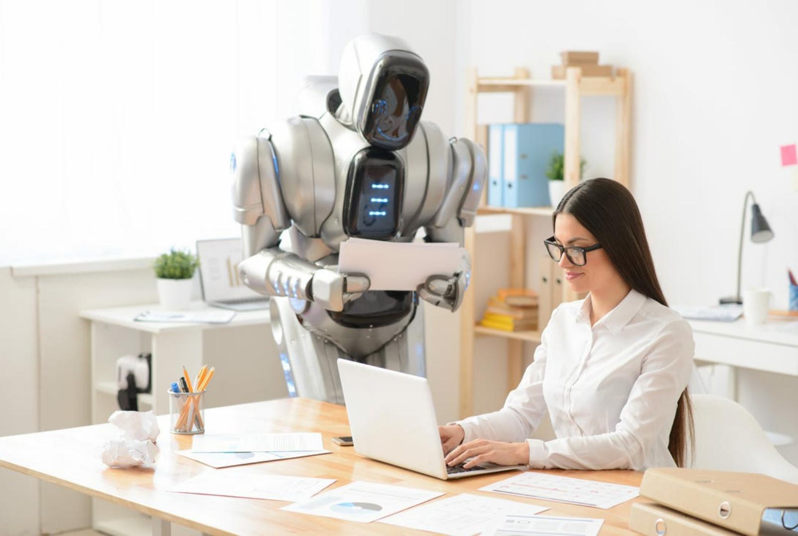 الروبوتات والعمل المكتبي