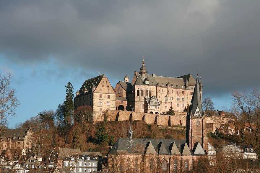 قلعة ماربورغ التاريخية.
