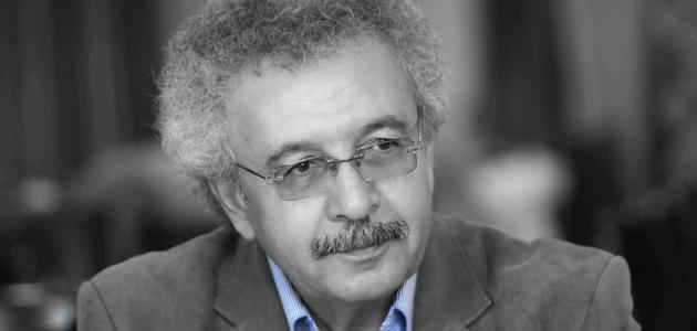 الكاتب إبراهيم نصر الله، كاتب عماني من أصل فلسطيني، حاز على عدة جوائز في الأدب والشعر
