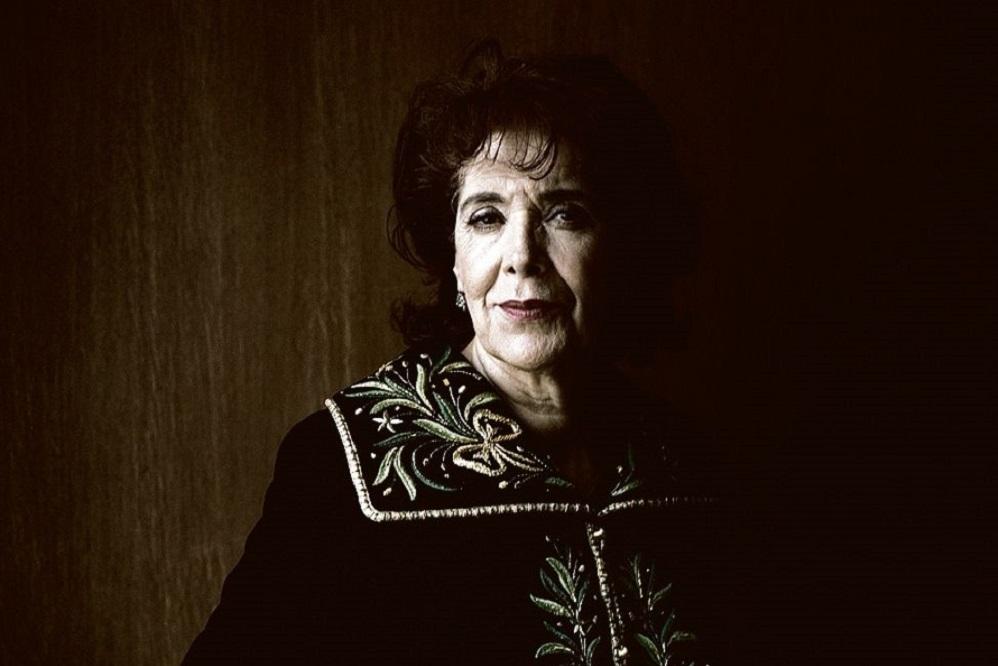 اسيا جبار - كاتبات عربيات كسرن قيود المجتمع الشرقي