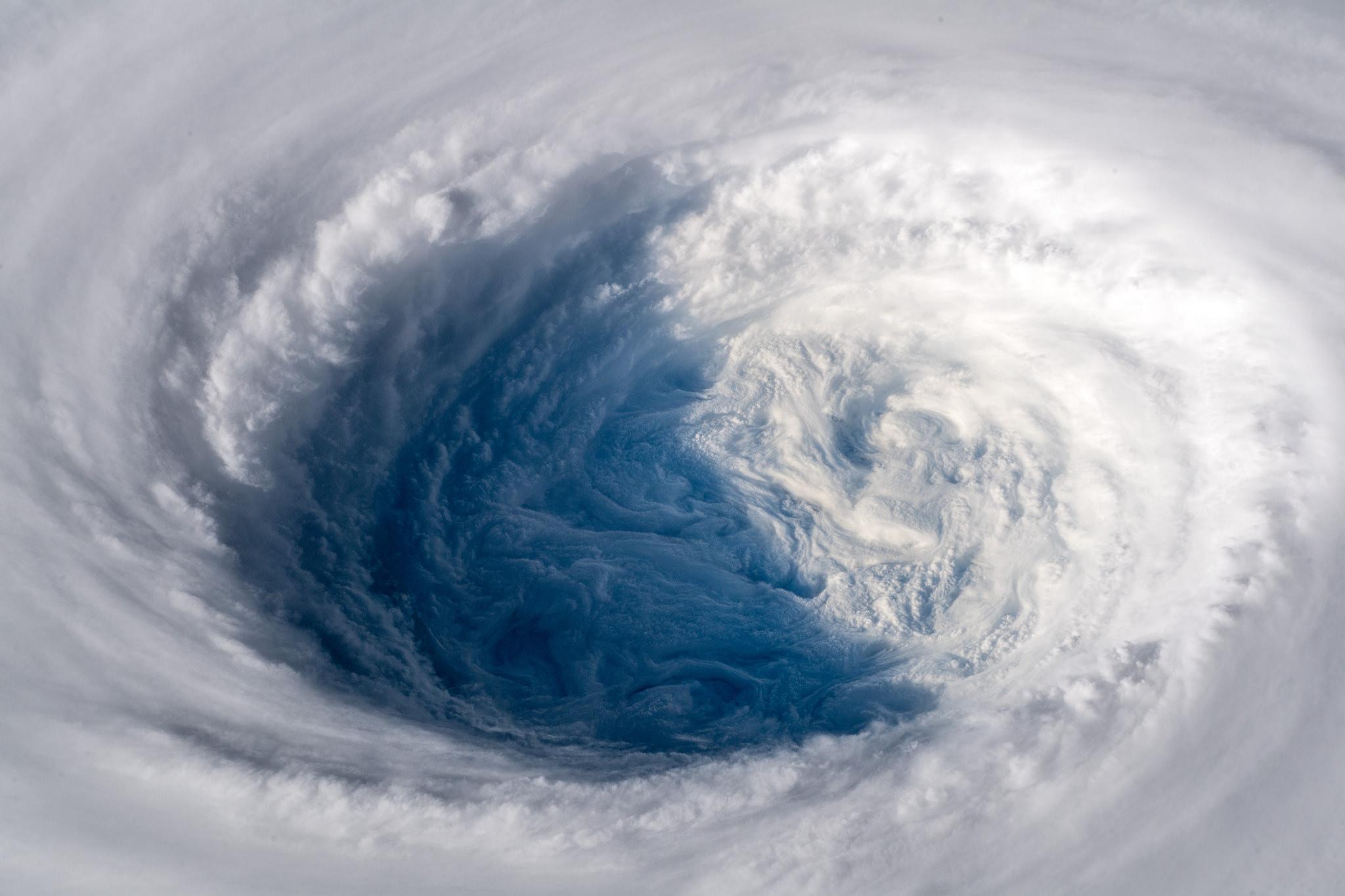 الفرق بين السايكلون والتايفون والتورنادو والهوريكان - التايفون (Typhoon)