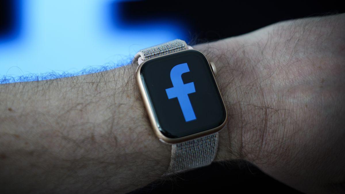 حسب تصريح غير رسميّ: ربما نرى ساعة ذكية من فيسبوك في 2022!