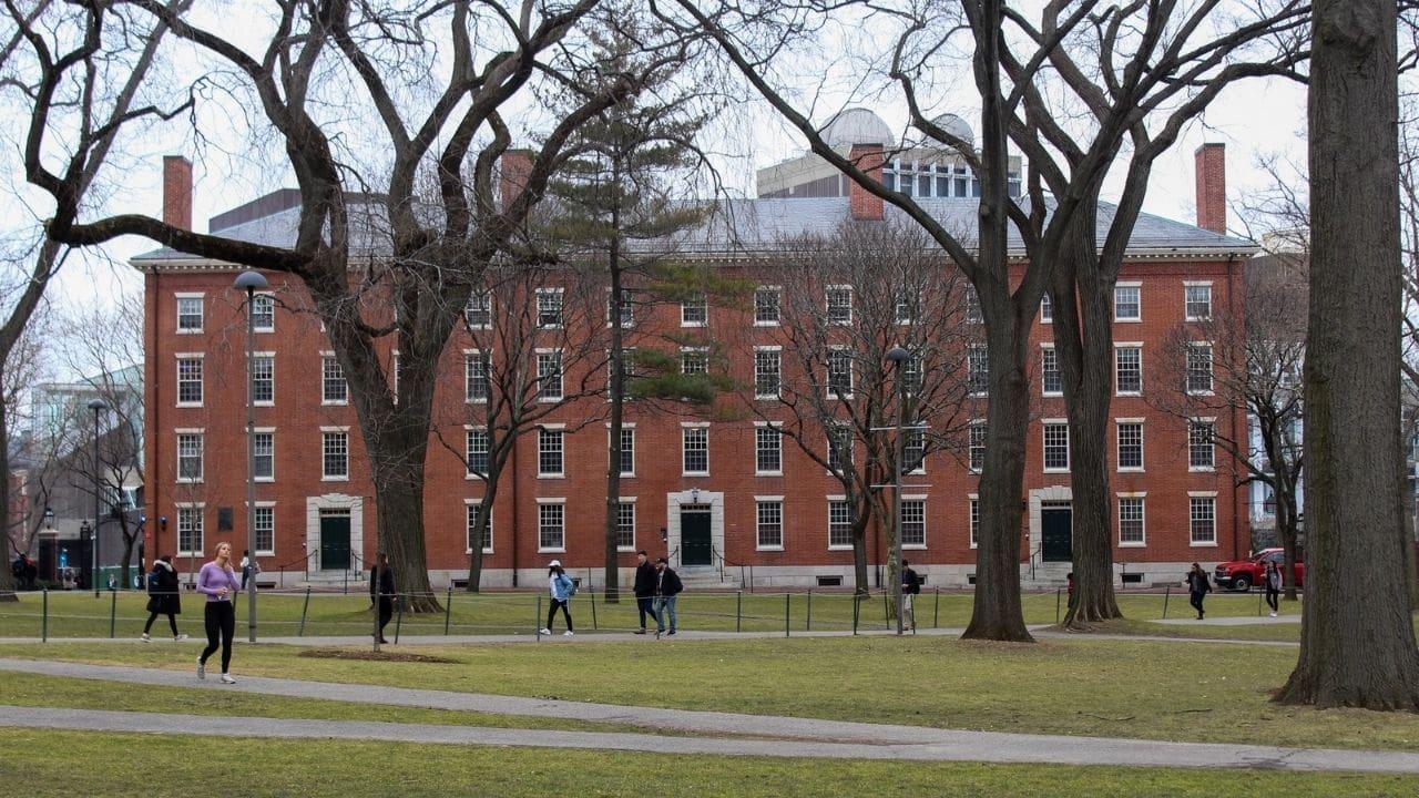 أفضل الجامعات في أمريكا: جامعة هارفرد