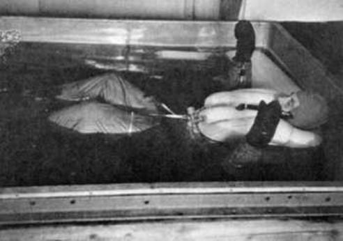 صورة لأحد الضحايا في حوض مجمد