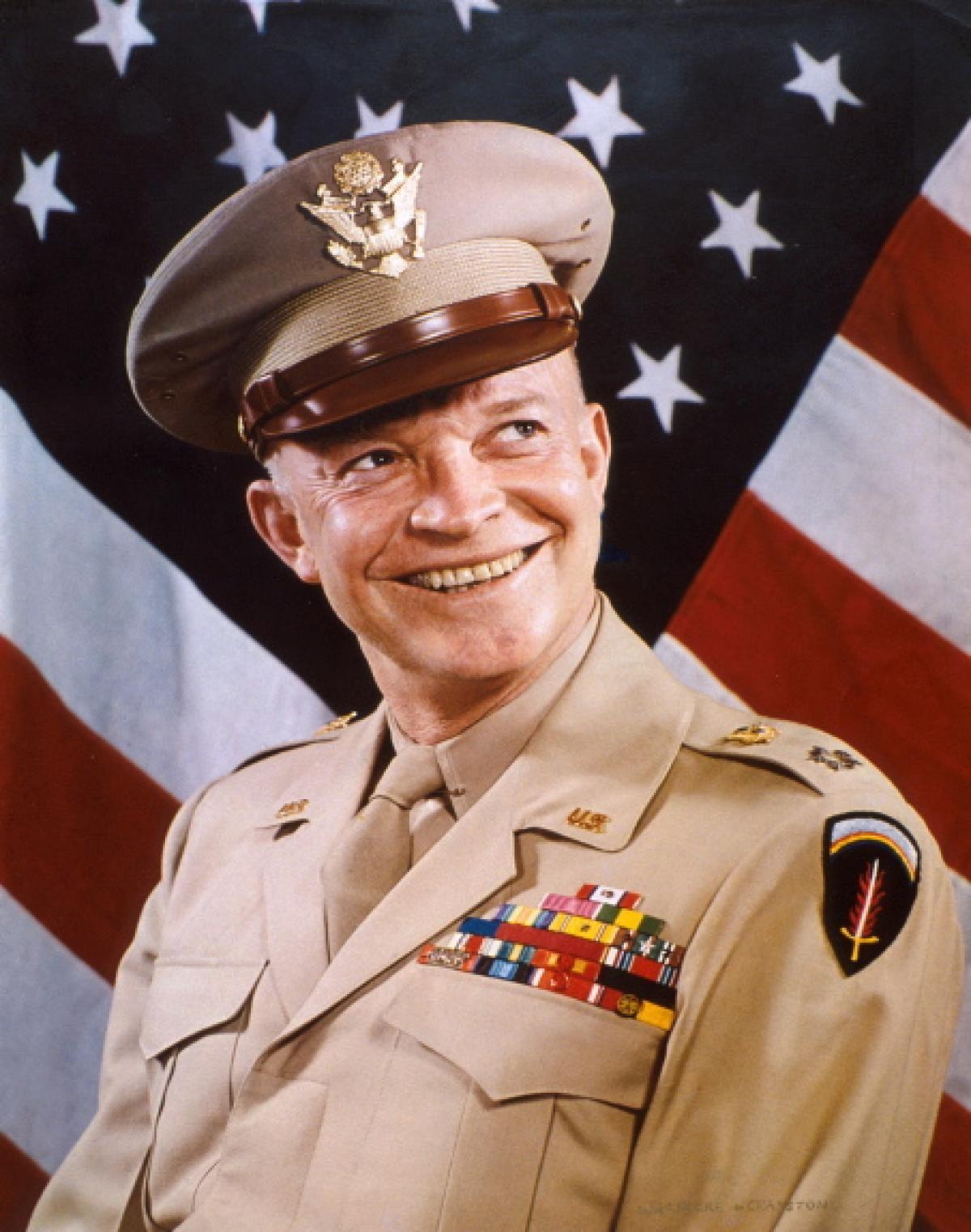اهم الجنرالات العسكريين الذين شكلوا مسار الحرب العالمية الثانية - دوايت آيزنهاور