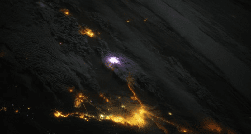 صورة من محطة الفضاء الدولية للبرق - الأماكن الأكثر كهربية
