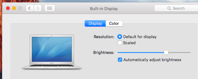 كيفية ضبط إضائة شاشة جهاز Mac خاصتك أوتوماتيكياً ويدوياً