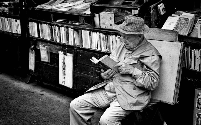Old-man-reading