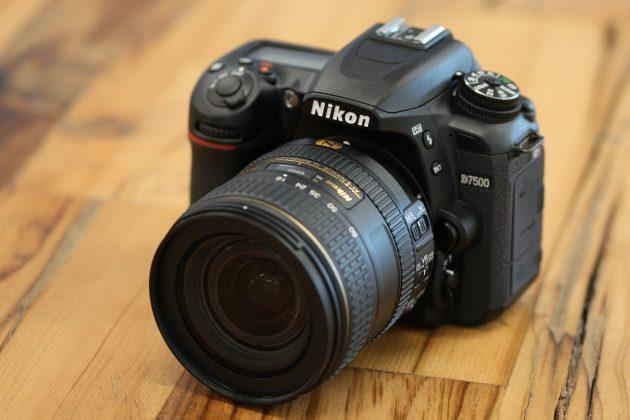كاميرا Nikon D7500