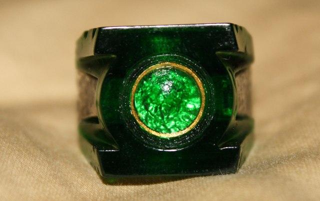 The Green Lantern – Power Ring - الأسلحة المستخدمة من قبل الأبطال الخارقين