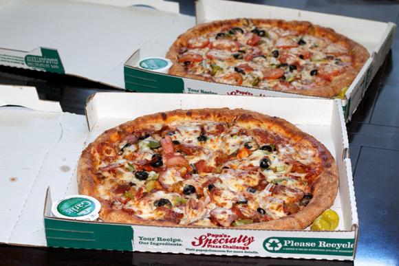 وحدتين من البيتزا أول صفقة باستخدام البيتكوين
