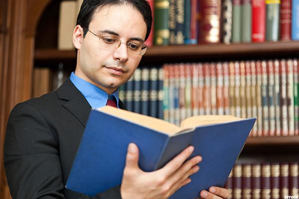 المحامي - الوظائف الاعلى اجرا في العالم