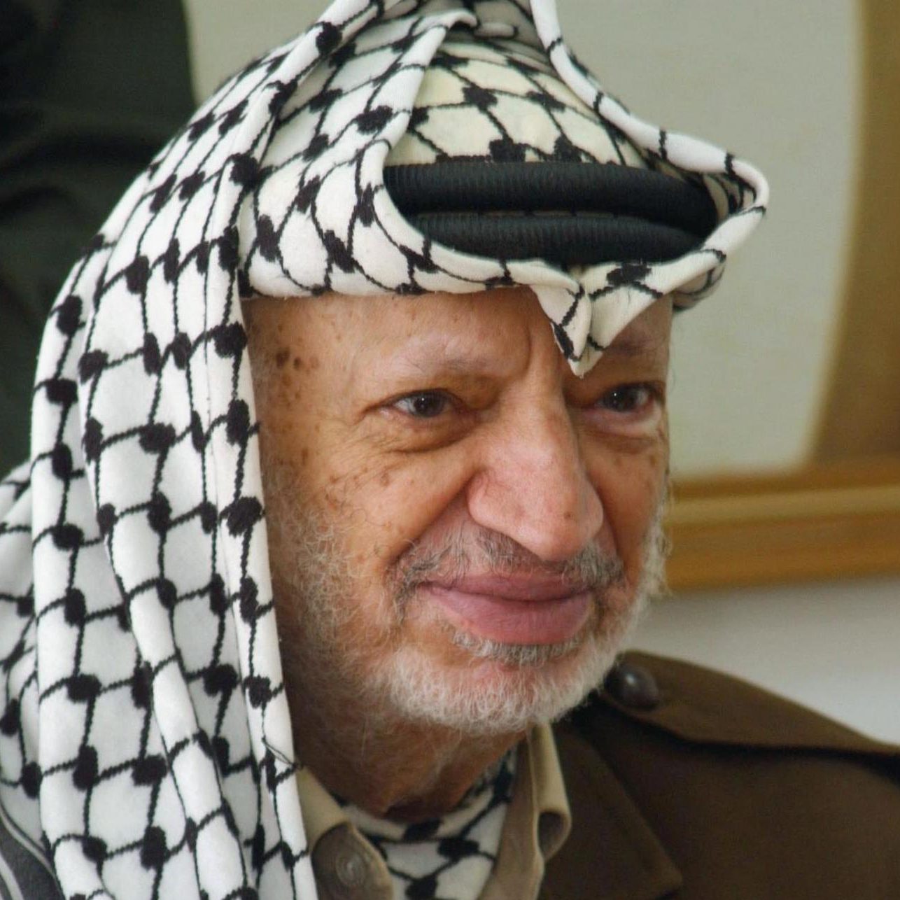 في ذكرى وفاة القائد أبو عمار  ياسر عرفات  Yadalkjsfdalksjdf-e1523653776548