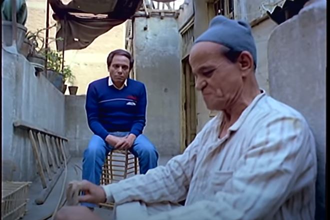 النجم عادل إمام في مشهد من فيلم الحريف
