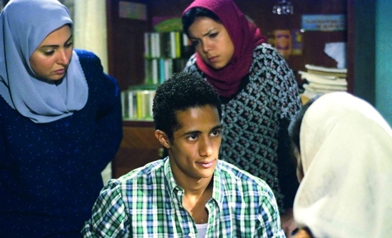 مشهد للنجم محمد رمضان ورحاب الجمل وناهد السباعي من فيلم إحكي يا شهرزاد 