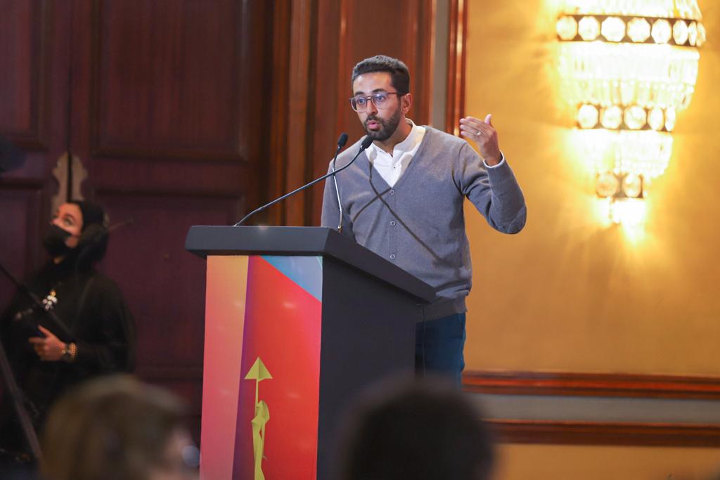 المخرج مروان عمارة، مدير مسابقة الأفلام القصيرة في المؤتمر الصحفي لمهرجان القاهرة السينمائي (43)