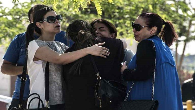 عائلات الضحايا في مطار القاهرة الدولي
